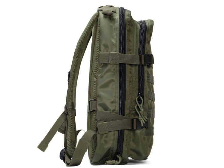 BG227-309 | BAROUDEUR NYLON 22L | OLIVE NIGHT